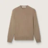 Suéter para hombre de algodón orgánico color topo claro con logotipo bordado