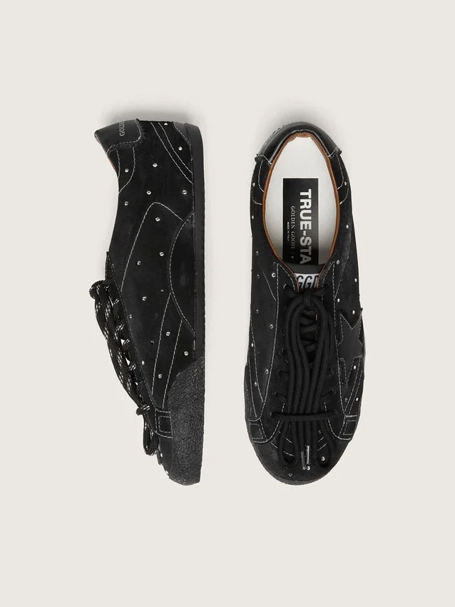 True-Star para hombre en gamuza negra con cristales Swarovski y estrella de cuero negro