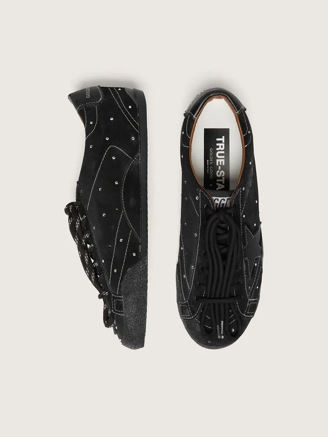 True-Star para mujer en gamuza negra con cristales Swarovski y estrella de cuero negro