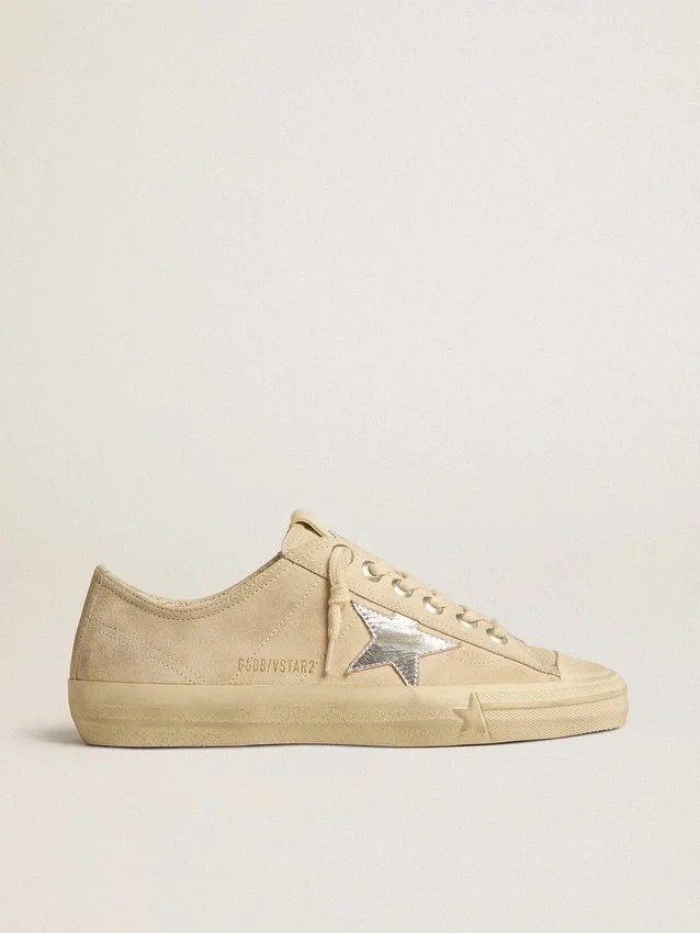 V-Star para mujer en gamuza color perla con estrella de cuero metalizado plateado