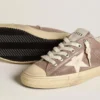 V-Star para mujer en gamuza metalizada color marrón claro con estrella de cuero color crema