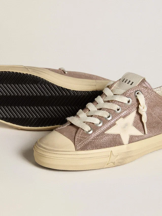 V-Star para mujer en gamuza metalizada color marrón claro con estrella de cuero color crema