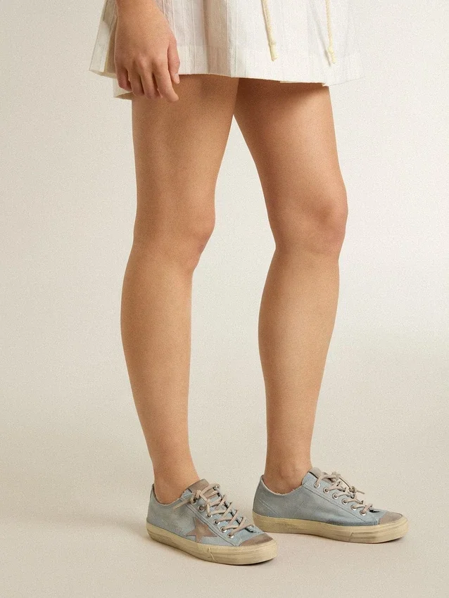 V-Star para mujer en lona azul claro con estrella de cuero gris paloma