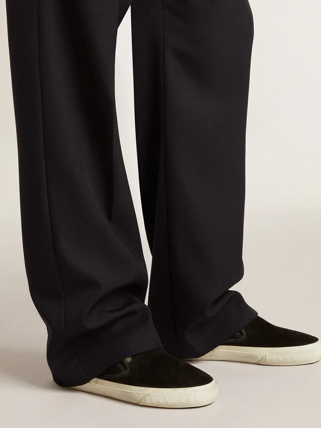 VCE Penstar para hombre en gamuza negra con lengüeta del talón de cuero negro