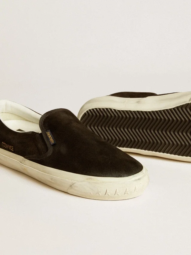 VCE Penstar para hombre en gamuza negra con lengüeta del talón de cuero negro