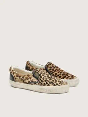 VCE Penstar para hombre en piel de potro con estampado de leopardo y lengüeta de talón de cuero negro