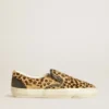 VCE Penstar para mujer en piel de potro con estampado de leopardo y lengüeta de talón de cuero negro