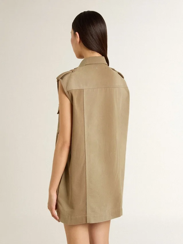 Vestido de camisa para mujer en denim color arena con detalles militares