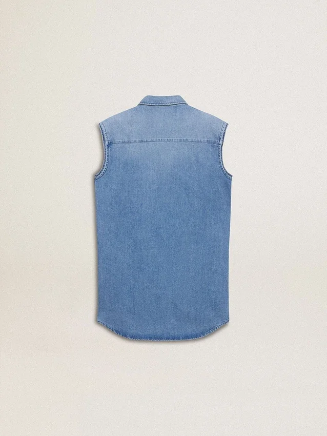Vestido de mezclilla para niñas con lazo delantero y bordados