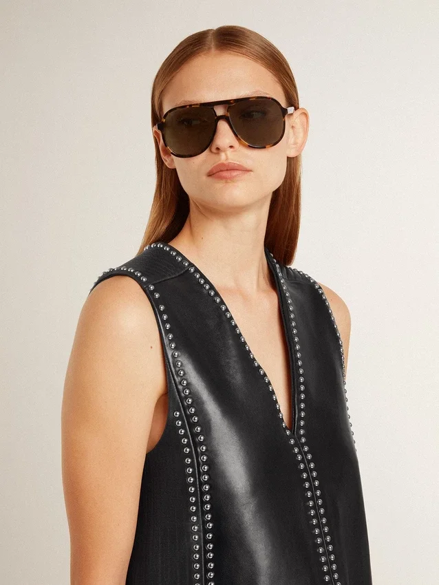 Vestido de piel napa negra para mujer con tachuelas