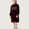 Vestido para niñas en color burdeos con efecto terciopelo y bordado en la parte delantera