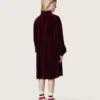 Vestido para niñas en color burdeos con efecto terciopelo y bordado en la parte delantera