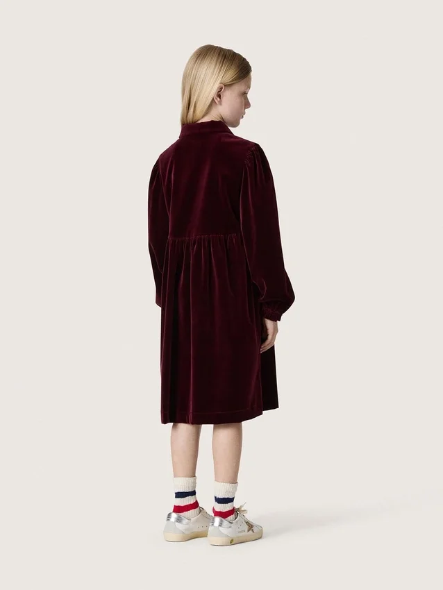 Vestido para niñas en color burdeos con efecto terciopelo y bordado en la parte delantera