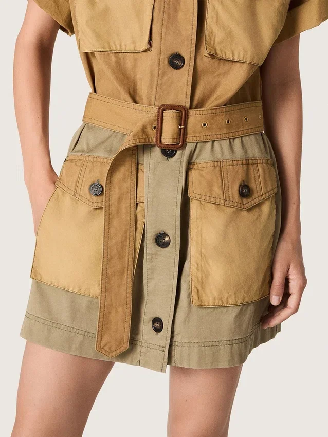 Vestido safari para mujer en algodón beige y verde militar con bolsillos maxi