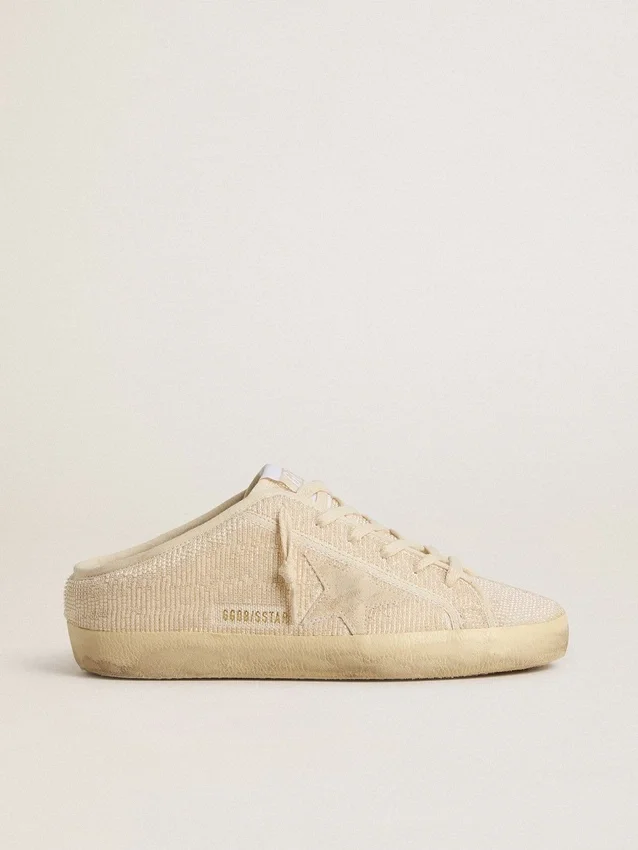 Zapatilla Super-Star Sabot para mujer en lona beige con abalorios bordados y estrella de gamuza beige