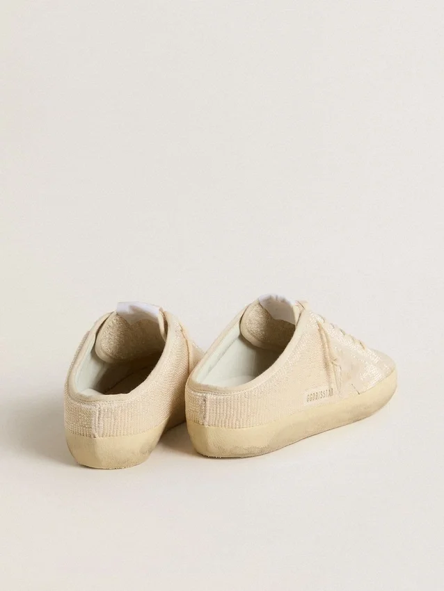 Zapatilla Super-Star Sabot para mujer en lona beige con abalorios bordados y estrella de gamuza beige