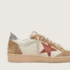 Zapatillas Ball Star para mujer en cuero color crema con estrella de cuero rojo ladrillo e inserciones de gamuza