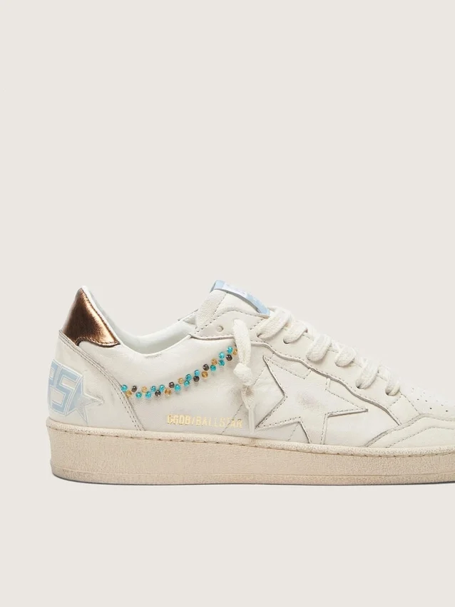 Zapatillas Ball Star para mujer en cuero color crema con estrella y cuentas tono sobre tono