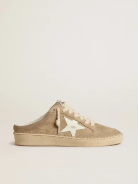 Zapatillas Ball Star para mujer en gamuza beige con estrella de cuero blanco
