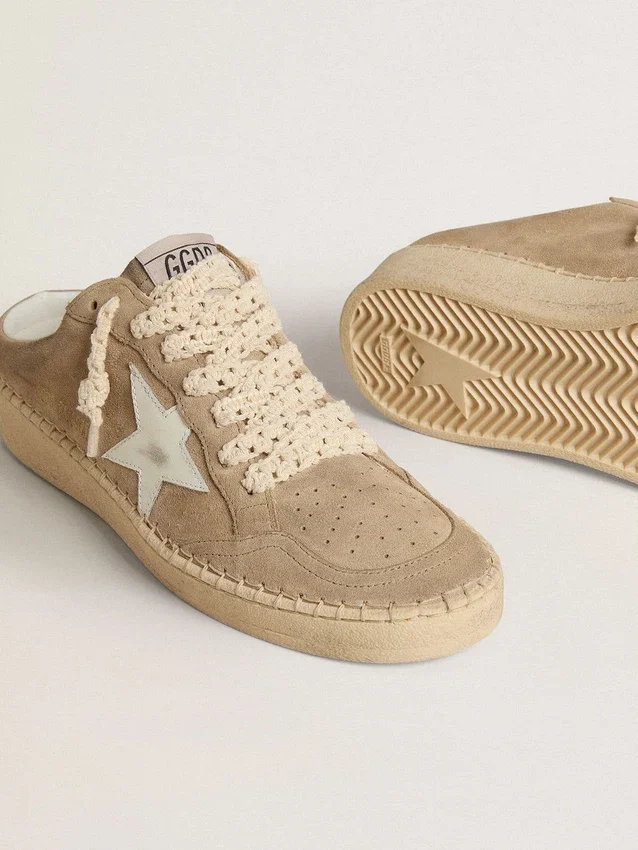 Zapatillas Ball Star para mujer en gamuza beige con estrella de cuero blanco