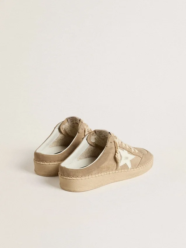 Zapatillas Ball Star para mujer en gamuza beige con estrella de cuero blanco
