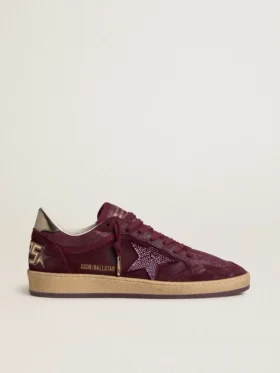 Zapatillas Ball Star para mujer en gamuza color burdeos con estrella de cristal y lengüeta del talón de cuero metalizado