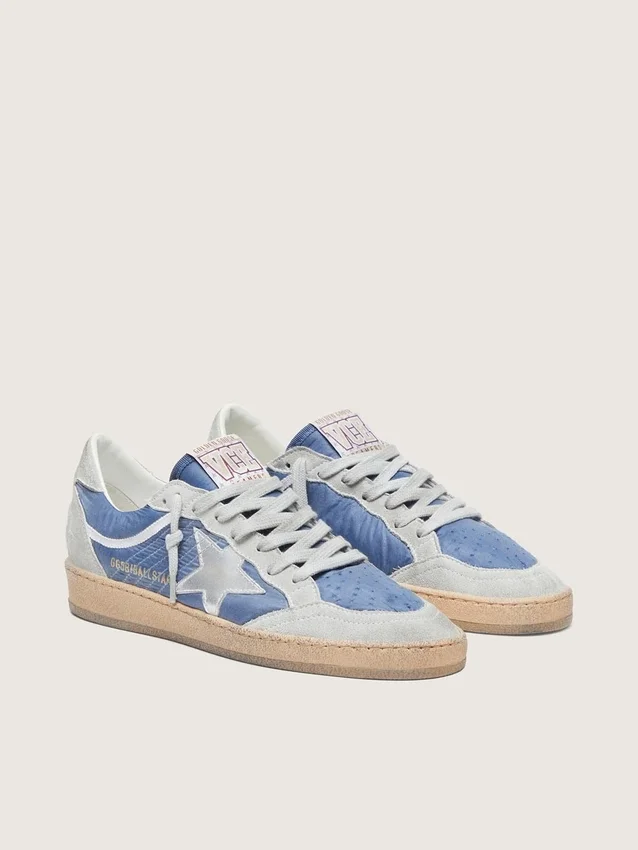 Zapatillas Ball Star para mujer en nylon azul denim con inserciones de gamuza gris claro y una estrella de cuero plateado metalizado