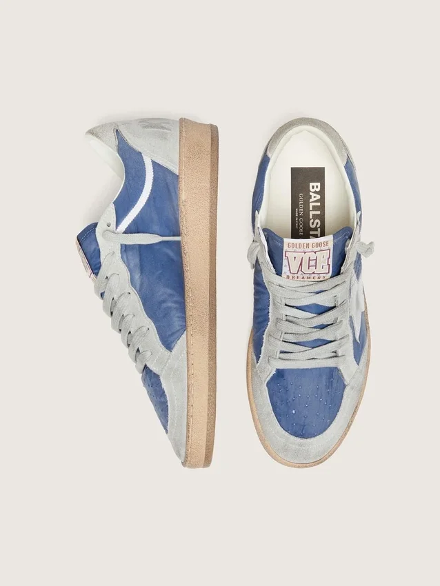 Zapatillas Ball Star para mujer en nylon azul denim con inserciones de gamuza gris claro y una estrella de cuero plateado metalizado