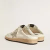 Zapatillas Ball Star tipo sabot en piel napa con estrella de gamuza gris hielo