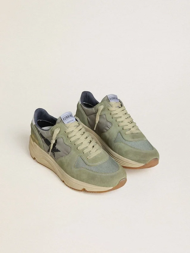 Zapatillas de hombre con Running Sole en nylon y gamuza verde salvia con estrella negra estampada