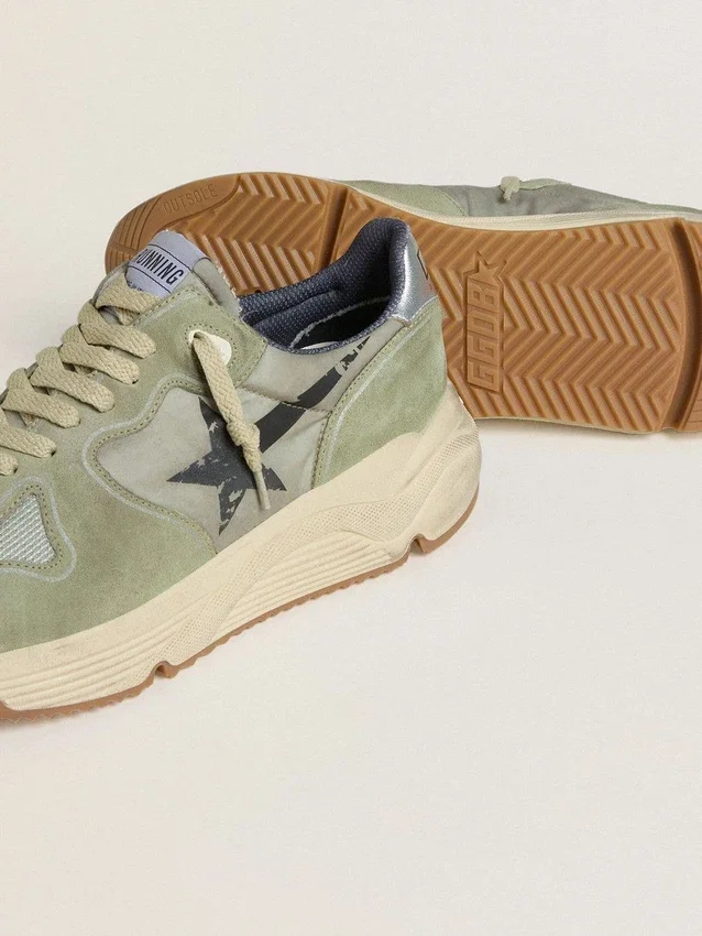 Zapatillas de hombre con Running Sole en nylon y gamuza verde salvia con estrella negra estampada