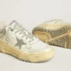 Zapatillas Forty2 para mujer en cuero blanco con cordones con cristales Swarovski y estrella de TPU gris
