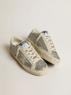 Zapatillas Hi Star para mujer en brillo plateado con estrella de gamuza y lengüeta del talón blanca
