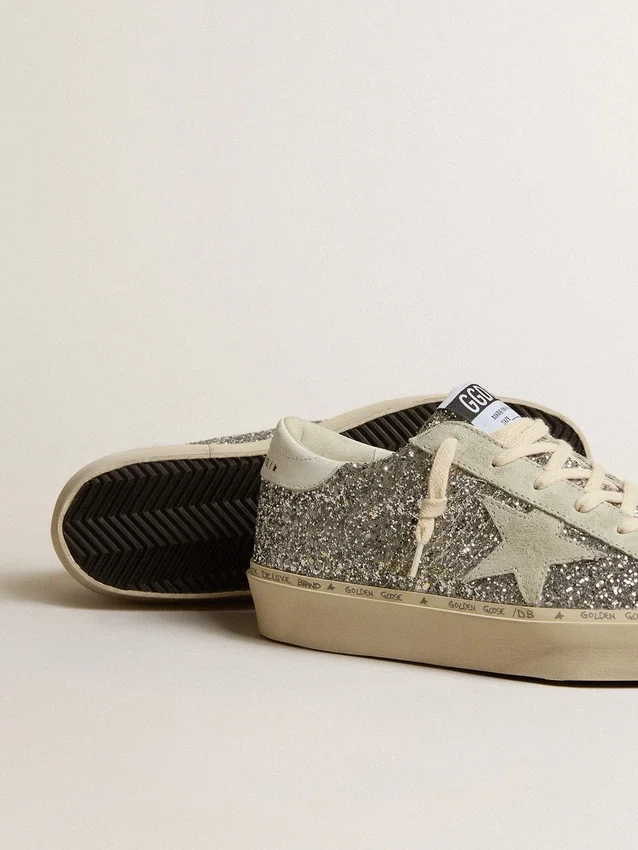 Zapatillas Hi Star para mujer en brillo plateado con estrella de gamuza y lengüeta del talón blanca