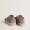 Zapatillas Hi Star para mujer en gamuza beige con estrella de cuero laminado y lengüeta del talón con purpurina