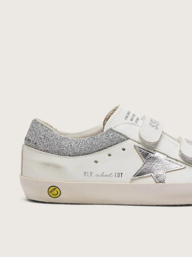 Zapatillas Young Old School en cuero blanco con estrella de cuero plateado metalizado e inserciones de cristales plateados