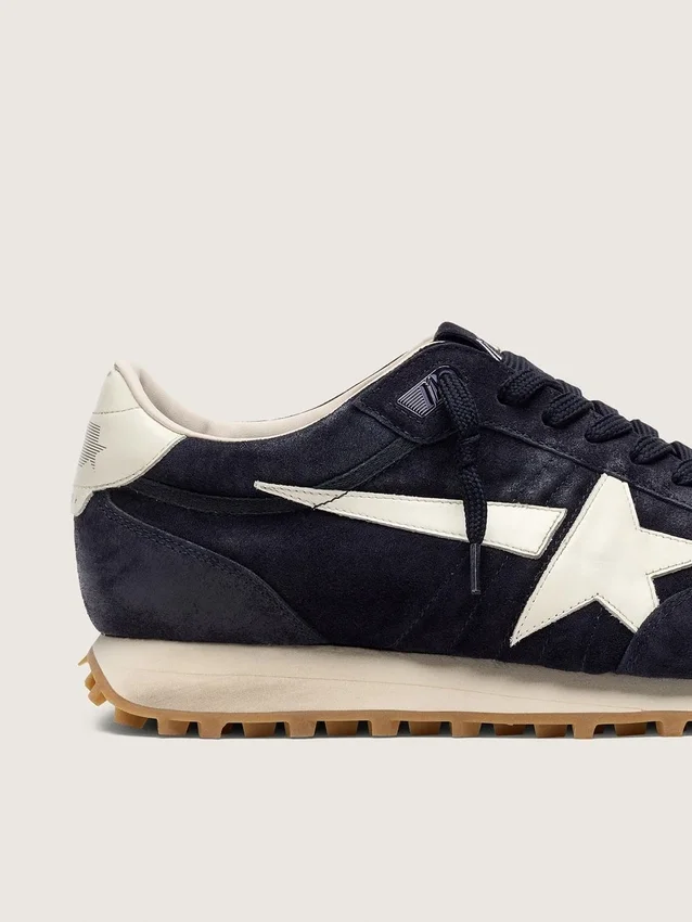 Zapatillas Marathon para hombre en gamuza azul marino con estrella y lengüeta del talón de cuero blanco