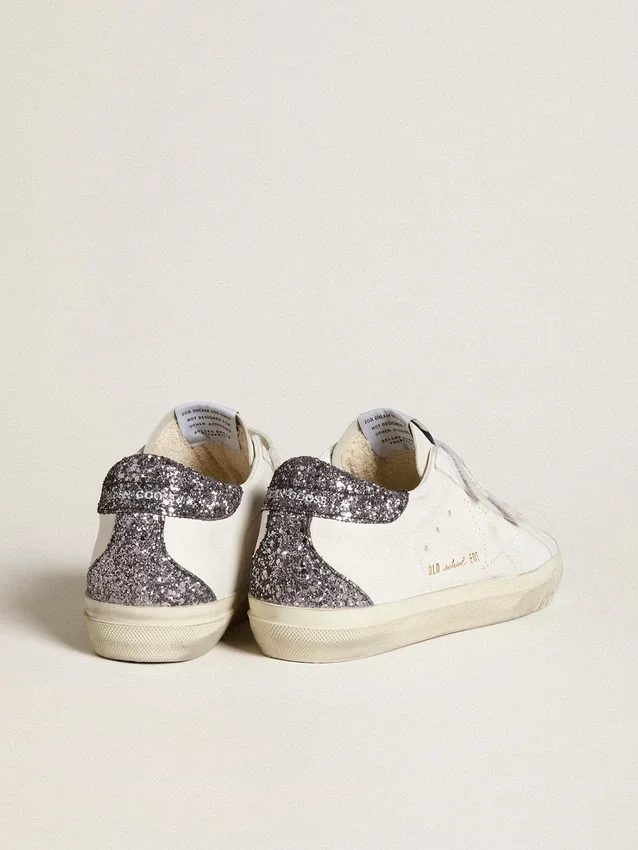 Zapatillas Old School de origen biológico con estrella perforada y lengüeta del talón con purpurina