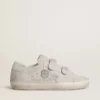 Zapatillas Old School para mujer en gamuza gris claro con una estrella de cuero con microbrillo