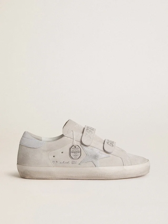 Zapatillas Old School para mujer en gamuza gris claro con una estrella de cuero con microbrillo