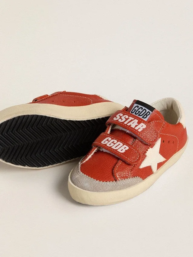 Zapatillas Old School para niños en napa naranja con estrella blanca y lengüeta del talón de cuero color crema