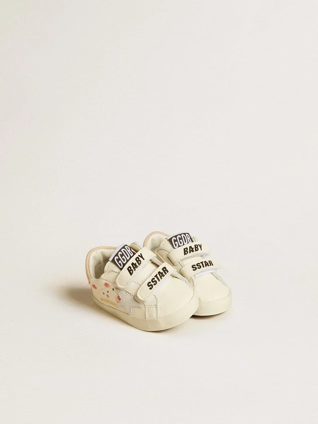 Zapatillas para bebé en piel napa con motivo de rosas rosas y estrella de gamuza blanca
