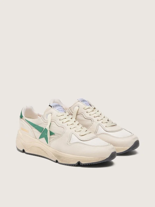 Zapatillas Running Sole para hombre en nylon color crema y cuero con estrella de cuero verde