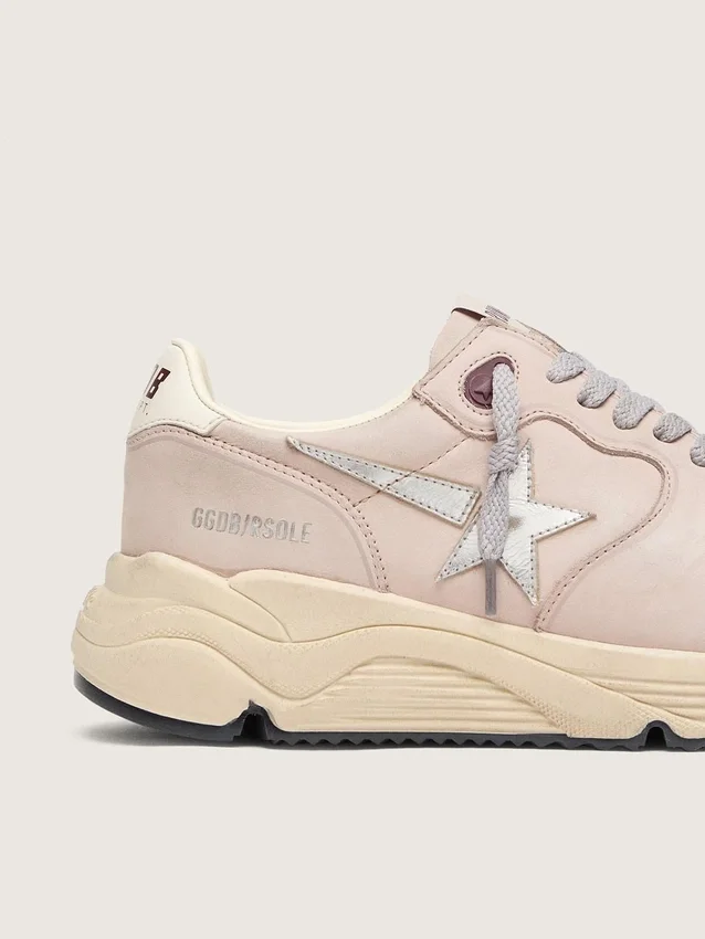 Zapatillas Running Sole para mujer en cuero rosa empolvado con estrella plateada