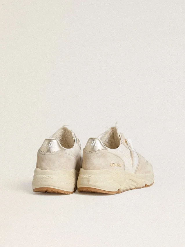 Zapatillas Running Sole para mujer en lona con estrella beige y lengüeta en el talón de cuero metalizado platino