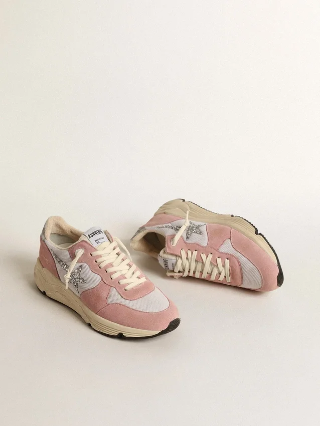 Zapatillas Running Sole para mujer en malla gris y gamuza con estrella plateada brillante