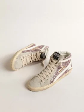 Zapatillas Slide en color lila con purpurina, estrella de cuero blanco y detalles brillantes
