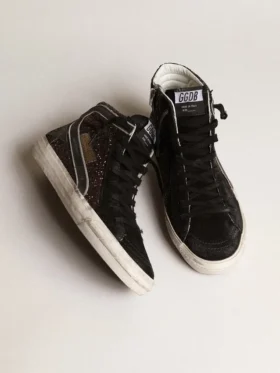 Zapatillas Slide en marrón con purpurina, estrella de cuero negro y detalles brillantes