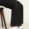 Zapatillas sostenibles Yatay Modelo 1B con parte superior blanca de origen biológico y Y negro