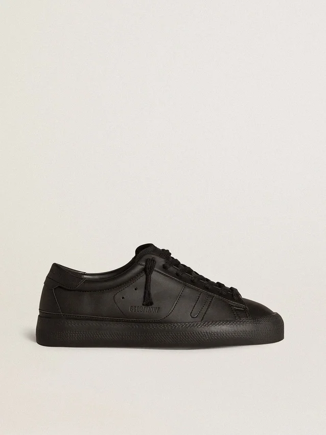 Zapatillas sostenibles Yatay Modelo 1B con parte superior de origen biológico y Y negro